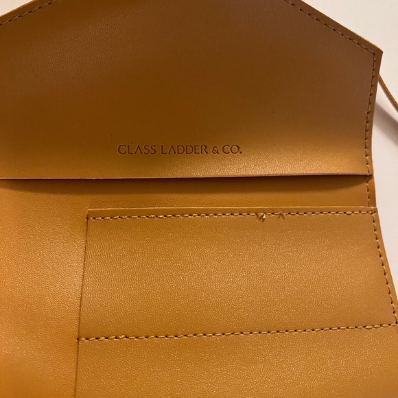 Glass Ladder & Co Organizer - Picture 5 of 5